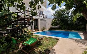 Casa Itza